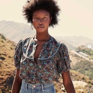 Doen Brenna Top - Navy Ladybird Floral - size Small